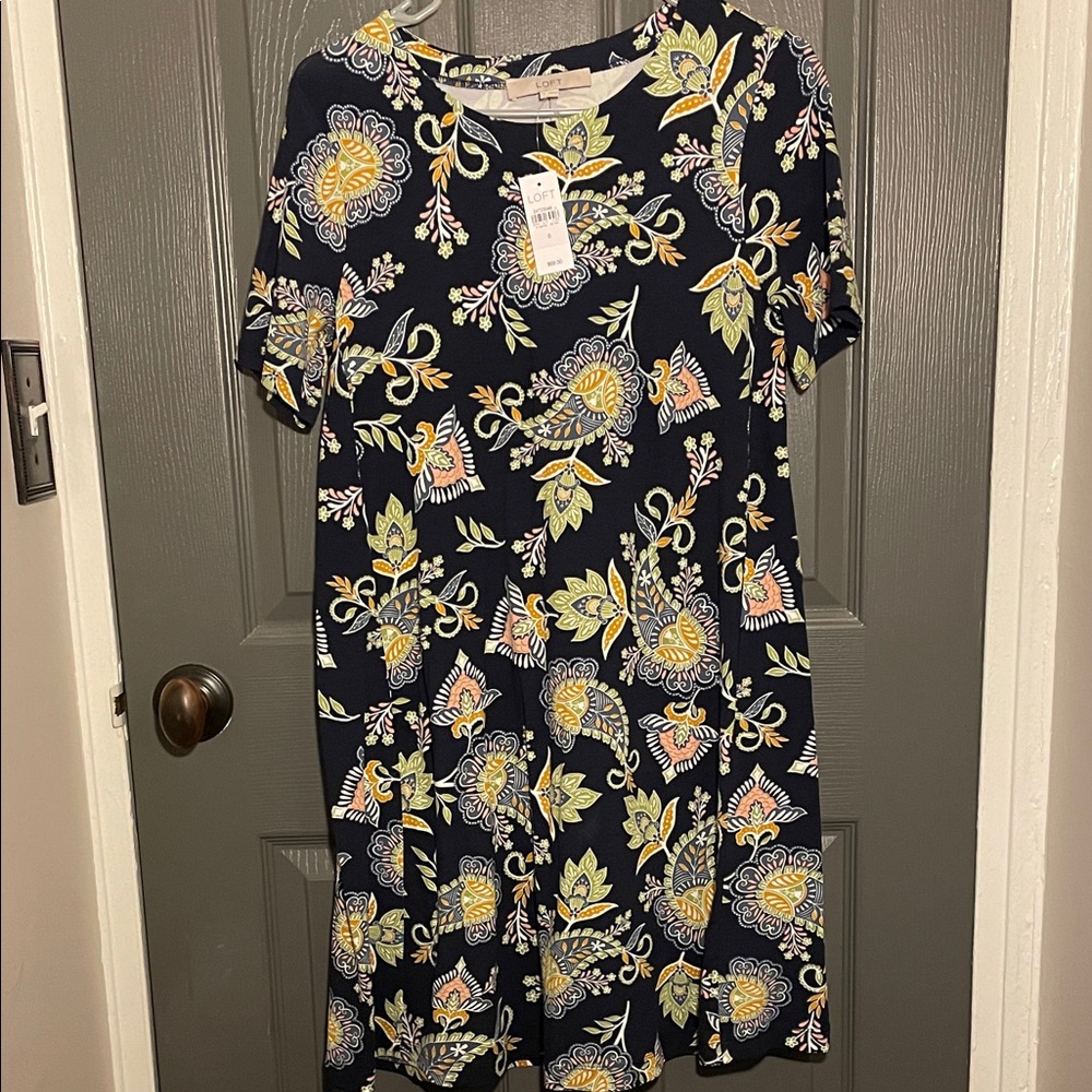NWT LOFT Navy Floral T-Shirt Dress with some Flare - small